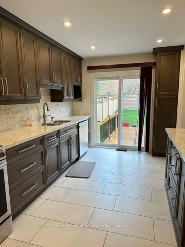 MAIN - 210 Ecclestone Dr, House other with 4 bedrooms, 3 bathrooms and 1 parking in Brampton ON | Image 16