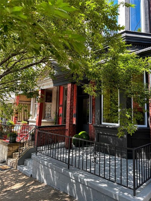 253 Fisk St, Pittsburgh, PA, 15201-2847 | Card Image