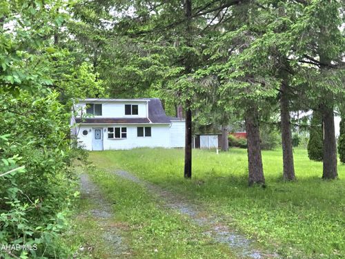 656 S Temple Ln, ALTOONA, PA, 16602-7460 | Card Image