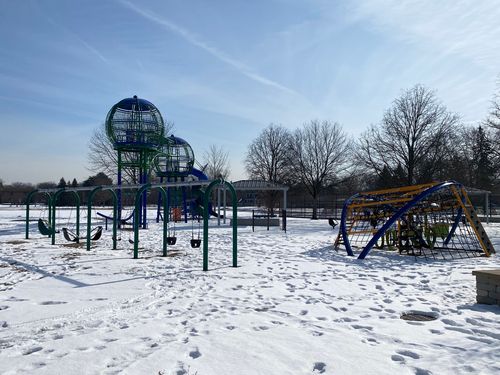 1414 N Indigo Dr, Mount Prospect, IL, 60056-1708 | Card Image