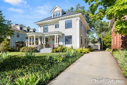 643 Madison Ave Se, Grand Rapids, MI, 49503-5315 | Card Image