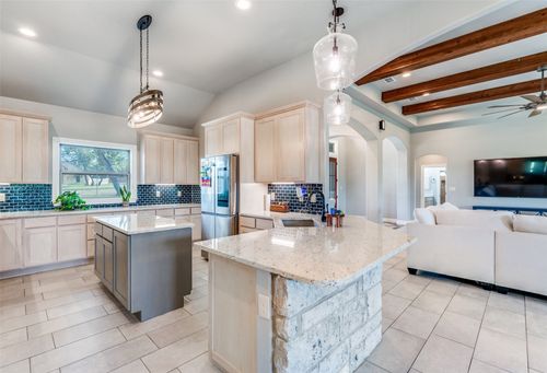 105 Calvary Dr, Adkins, TX, 78101-2789 | Card Image