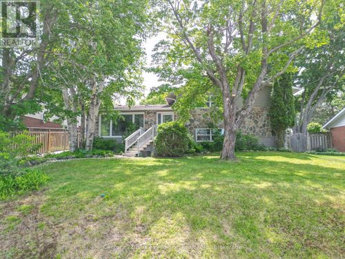 423 Rita Rd, North Bay, ON, P1A3J8 | Card Image