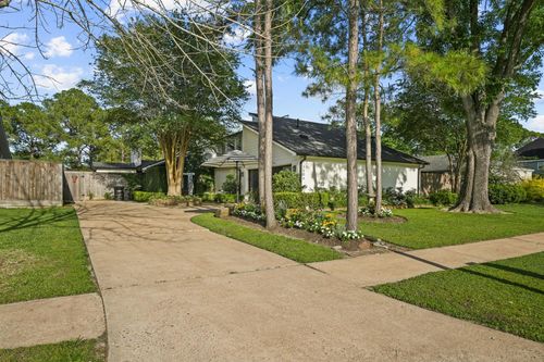 3506 Ledgestone Dr, Houston, TX, 77059-6528 | Card Image
