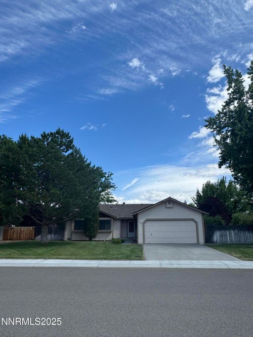 1755 Oakwood Dr, Minden, NV, 89423-4735 | Card Image
