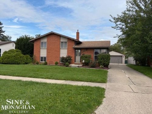 2331 Parliament Dr, Sterling Heights, MI, 48310-5817 | Card Image