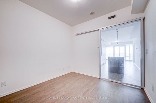 6108 - 1 Bloor St E, Condo with 2 bedrooms, 2 bathrooms and 1 parking in Toronto ON | Image 26