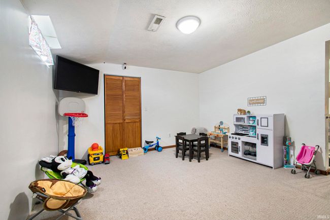 907 Eagle Blvd, House other with 3 bedrooms, 1 bathrooms and null parking in Bristol IN | Image 14