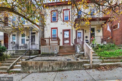 330 N Newberry St, YORK, PA, 17401-3015 | Card Image