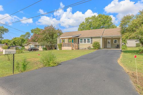 206 Roberts Dr, Fort Oglethorpe, GA, 30742-3760 | Card Image