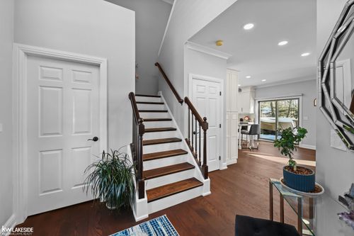 1440 Woodbridge Ln, Wixom, MI, 48393-1673 | Card Image