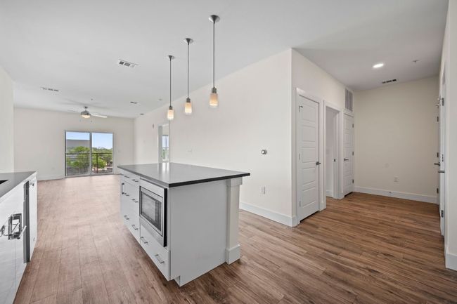 UNIT-310 - 6444 Burnet Rd, Condo with 1 bedrooms, 1 bathrooms and 2 parking in Austin TX | Image 4
