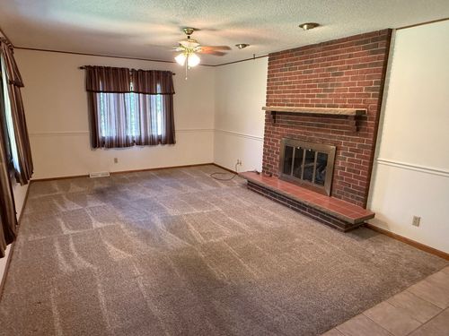 5514 S Forester Dr, Rochelle, IL, 61068-9229 | Card Image