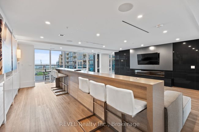 410 - 16 Concord Pl, Condo with 2 bedrooms, 1 bathrooms and null parking in Grimsby ON | Image 31