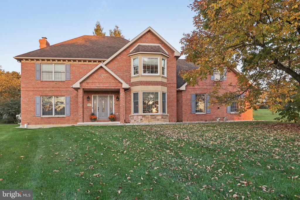 Allison Ln, Allentown, PA 18104