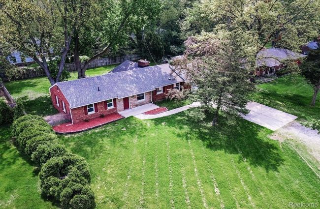 2365 Middlebelt Rd, House other with 4 bedrooms, 2 bathrooms and null parking in West Bloomfield MI | Image 6