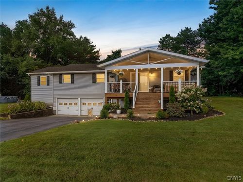 3546 Honeysuckle Rd, Auburn, NY, 13021-9610 | Card Image