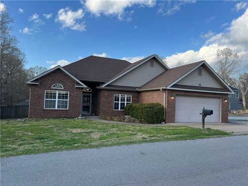 12 Cranfield Dr, Bella Vista, AR, 72714-3904 | Card Image