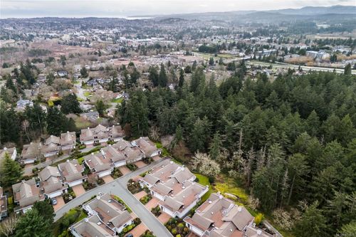 20-928 Bearwood Lane, Victoria, BC, V8Y3G8 | Card Image