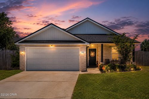 302 Lynnwood Ln, Lynn Haven, FL, 32444-5400 | Card Image