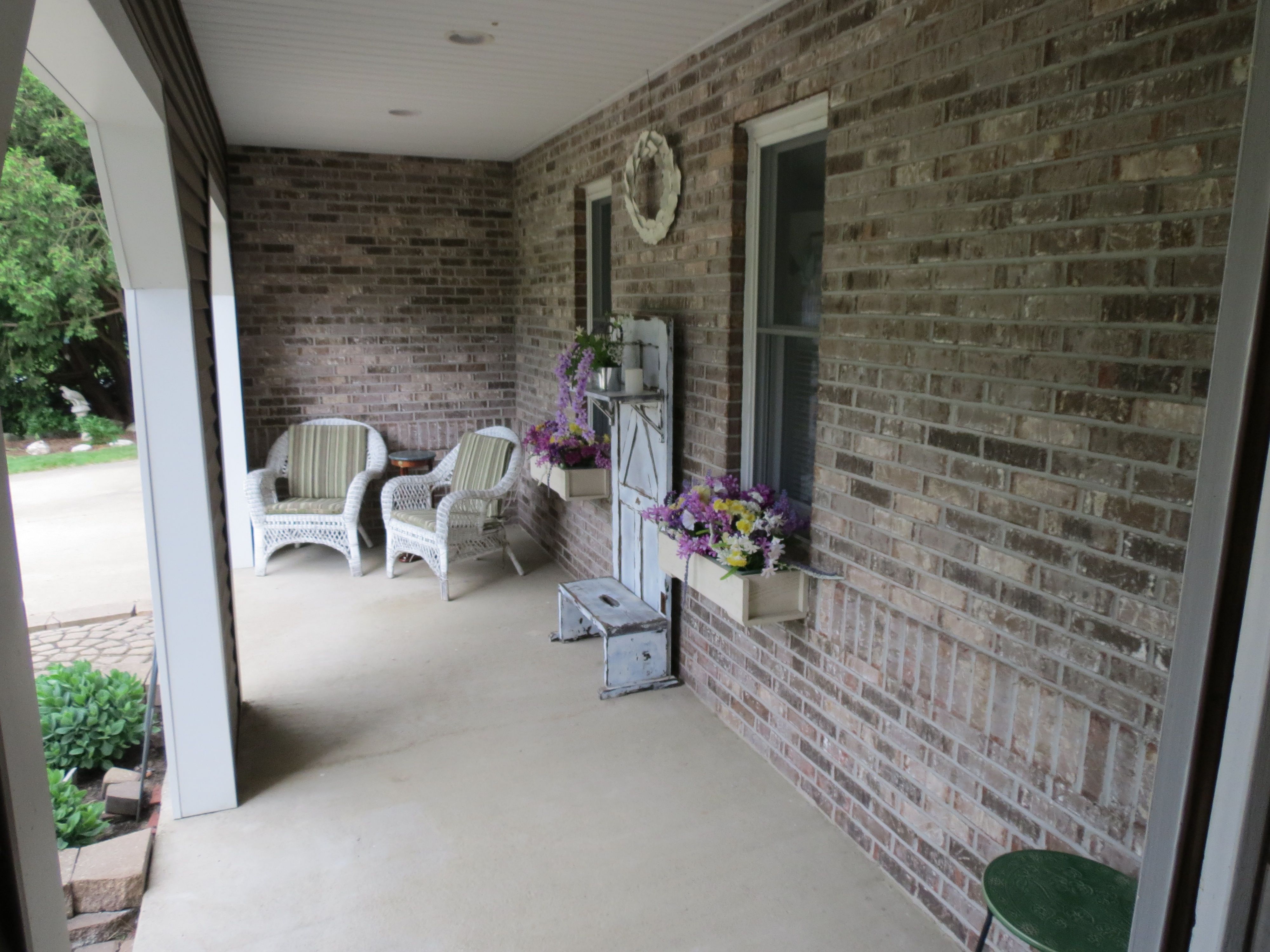Taylor Rd, Brighton, MI 48114