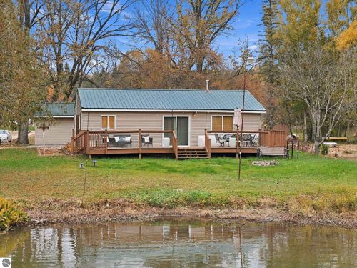 6780 Ottawa Dr, Mesick, MI, 49668-9279 | Card Image