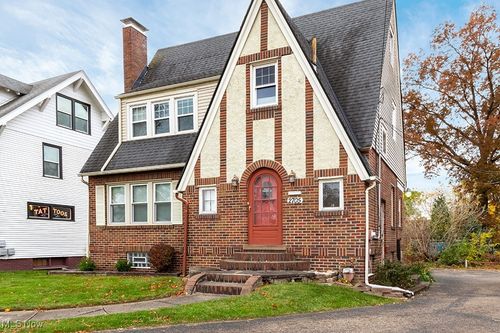 2705 Cleveland Ave Nw, Canton, OH, 44709-3309 | Card Image