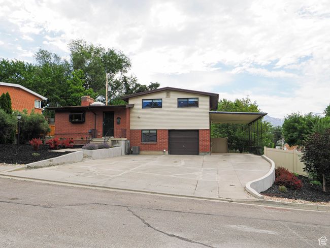 4601 S Creekview Cir, House other with 4 bedrooms, 2 bathrooms and 6 parking in Murray UT | Image 4