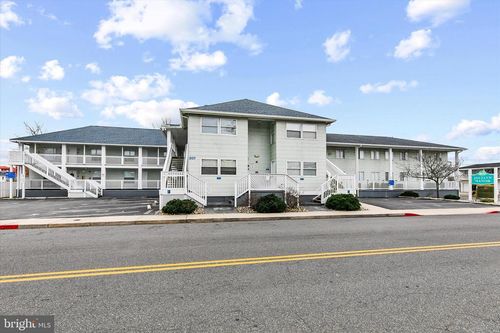 102c-207 8th St, OCEAN CITY, MD, 21842-3824 | Card Image