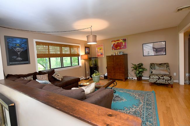 8 Candleview Dr, House other with 3 bedrooms, 3 bathrooms and 12 parking in Sherman CT | Image 4