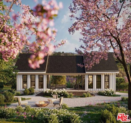 41322 De Luz Rd, Fallbrook, CA, 92028-8561 | Card Image