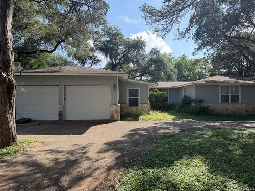 726 Encino Dr, New Braunfels, TX, 78130-6647 | Card Image