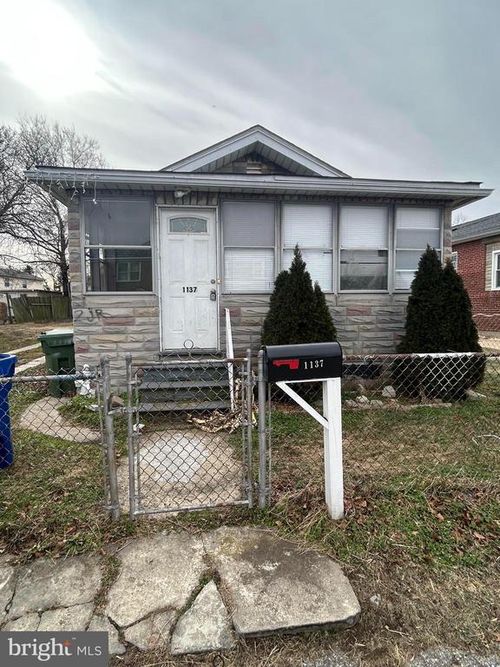 1137 Monroe Cir, BALTIMORE, MD, 21225-2209 | Card Image