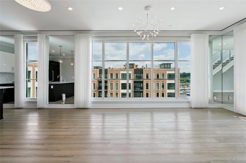 unit-1304-100 Garvies Point Rd, Glen Cove, NY, 11542-5000 | Card Image