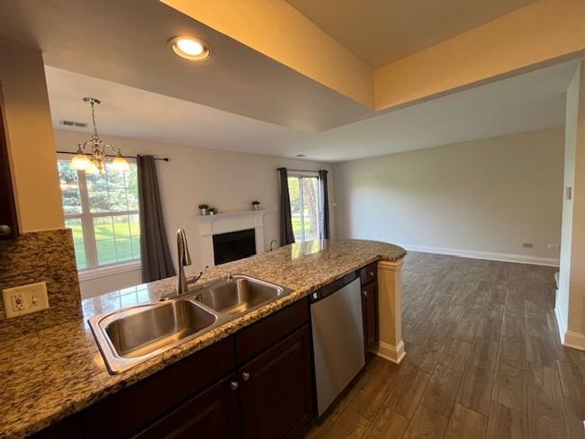 APT-115 - 11 Foxcroft Rd, Townhouse with 2 bedrooms, 2 bathrooms and 2 parking in Naperville IL | Image 14