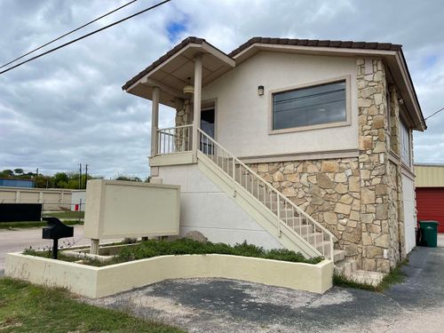 4209 W Fm 2147, Cottonwood Shores, TX, 78657-9375 | Card Image