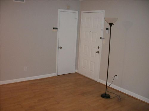 1504-1504 Wingate Way, Atlanta, GA, 30350-4987 | Card Image