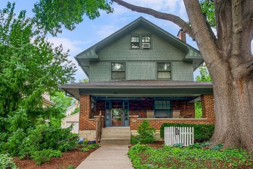 28 W 58th St, Kansas City, MO, 64113-1244 | Card Image