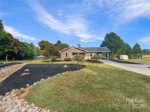 121 Coley Rd, Salisbury, NC, 28146-9300 | Card Image