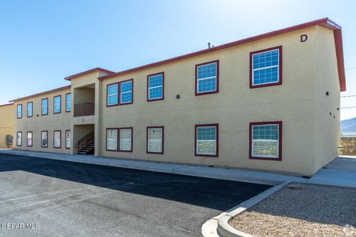 7-9779 Mccombs St, El Paso, TX, 79924-5637 | Card Image