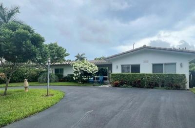 2050 Ne 55th St, House other with 3 bedrooms, 3 bathrooms and null parking in Fort Lauderdale FL | Image 2