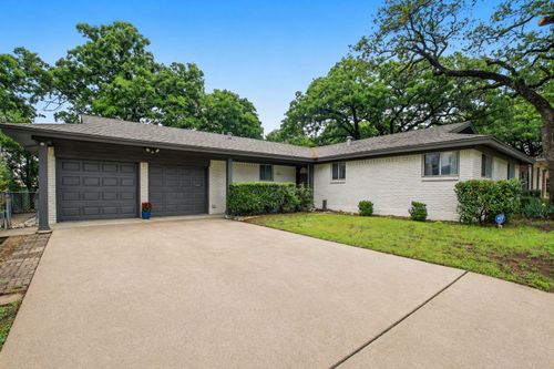 6425 Brentwood Dr, Fort Worth, TX, 76112-3223 | Card Image