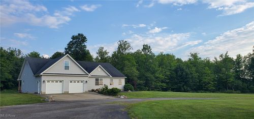 9415 Stone Rd, Litchfield, OH, 44253-9702 | Card Image