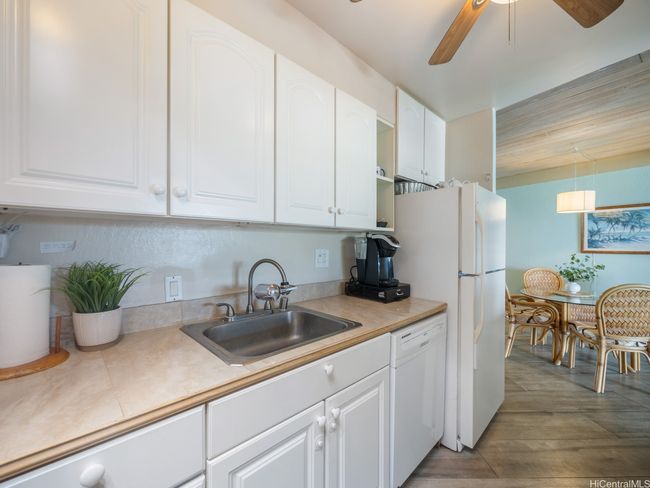 APT-315 - 87-561 Farrington Hwy, Condo with 1 bedrooms, 1 bathrooms and 1 parking in Waianae HI | Image 5