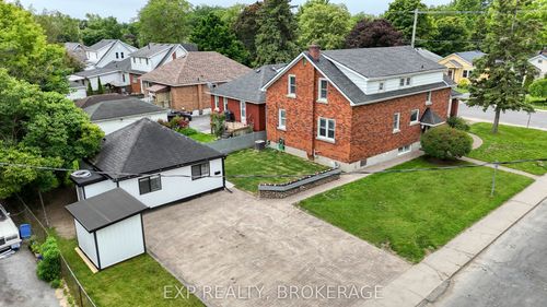 493 College St, Kingston, ON, K7L4M8 | Card Image
