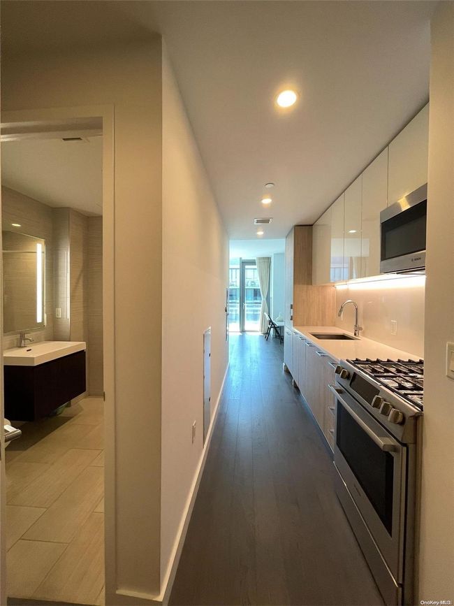 PH1T - 131-05 40 Th Rd, Condo with 0 bedrooms, 1 bathrooms and null parking in Flushing NY | Image 4