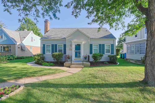 1107 Prospect Dr, Mishawaka, IN, 46544-2443 | Card Image