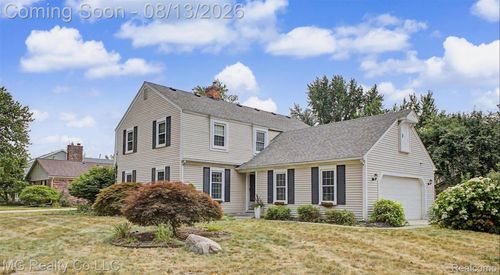 35565 Tall Pine Rd, Farmington, MI, 48335-3163 | Card Image