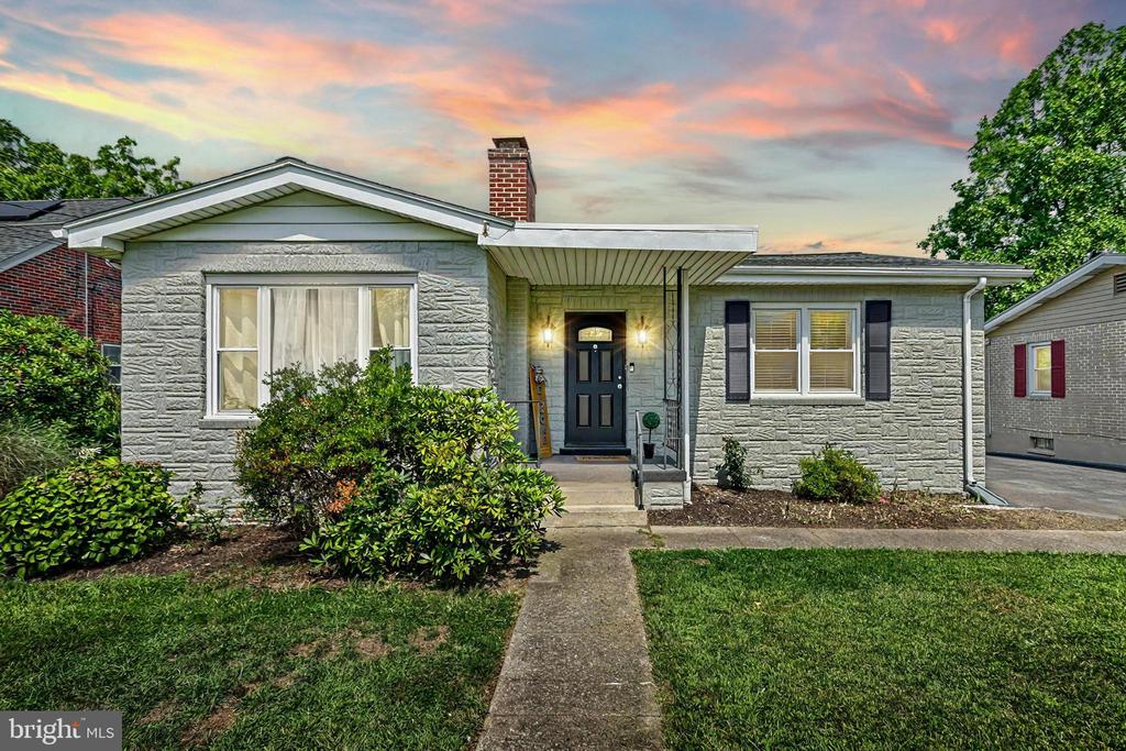 Colonial Rd, Harrisburg, PA 17109