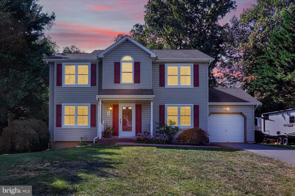 Enola Dr, Stewartstown, PA 17363